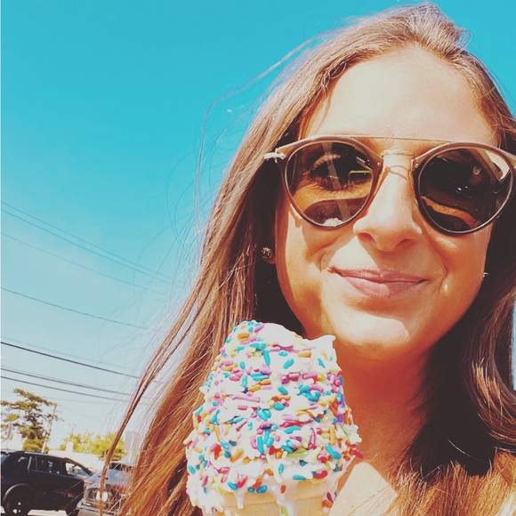 Meet your Posher, Michele - Picture 3 of 4